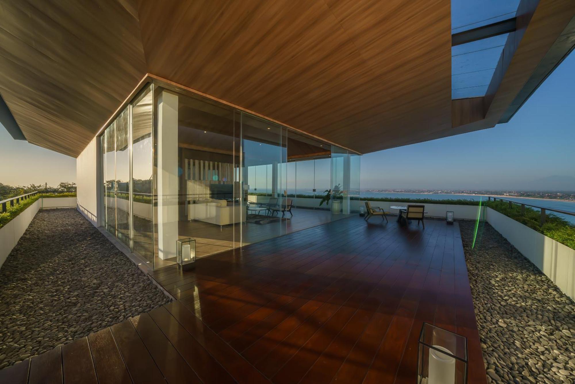 Beyond The Sea - Luxe Sea View Villa In Jimbaran Экстерьер фото